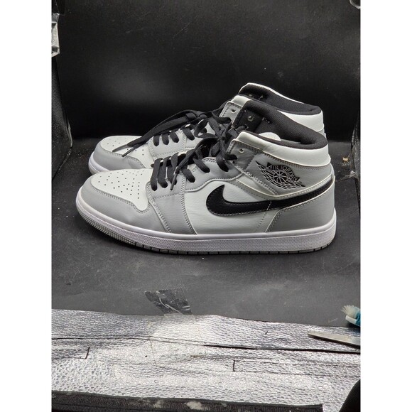 Title:
Nike Air Jordan 1 Mid Light Smoke Grey Black White Men\'s Size 11 main image 9